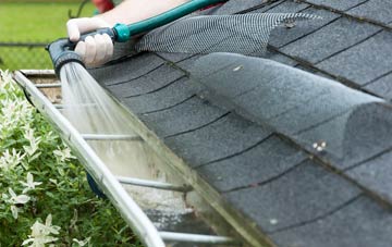Cuidhtinis gutter cleaning costs